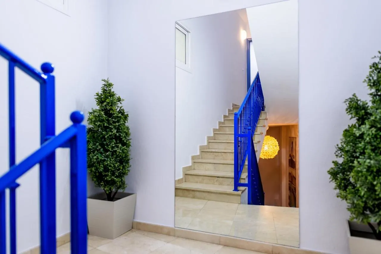 Hostel Lunalba Malaga
