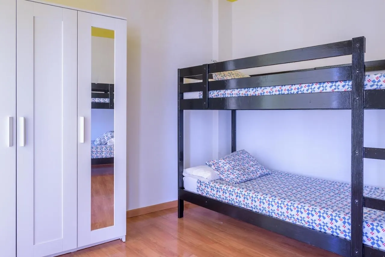 Lunalba Malaga Hostel