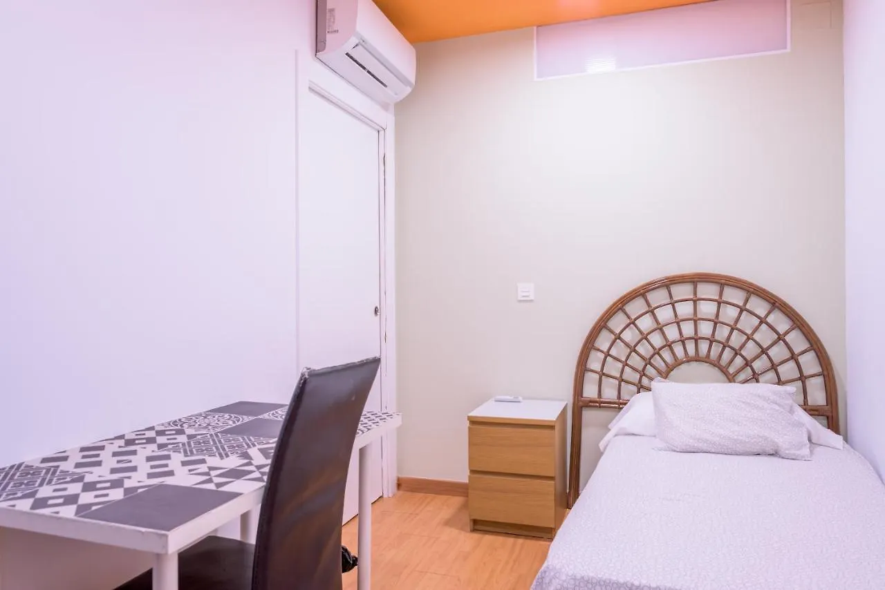 Hostel Lunalba Malaga