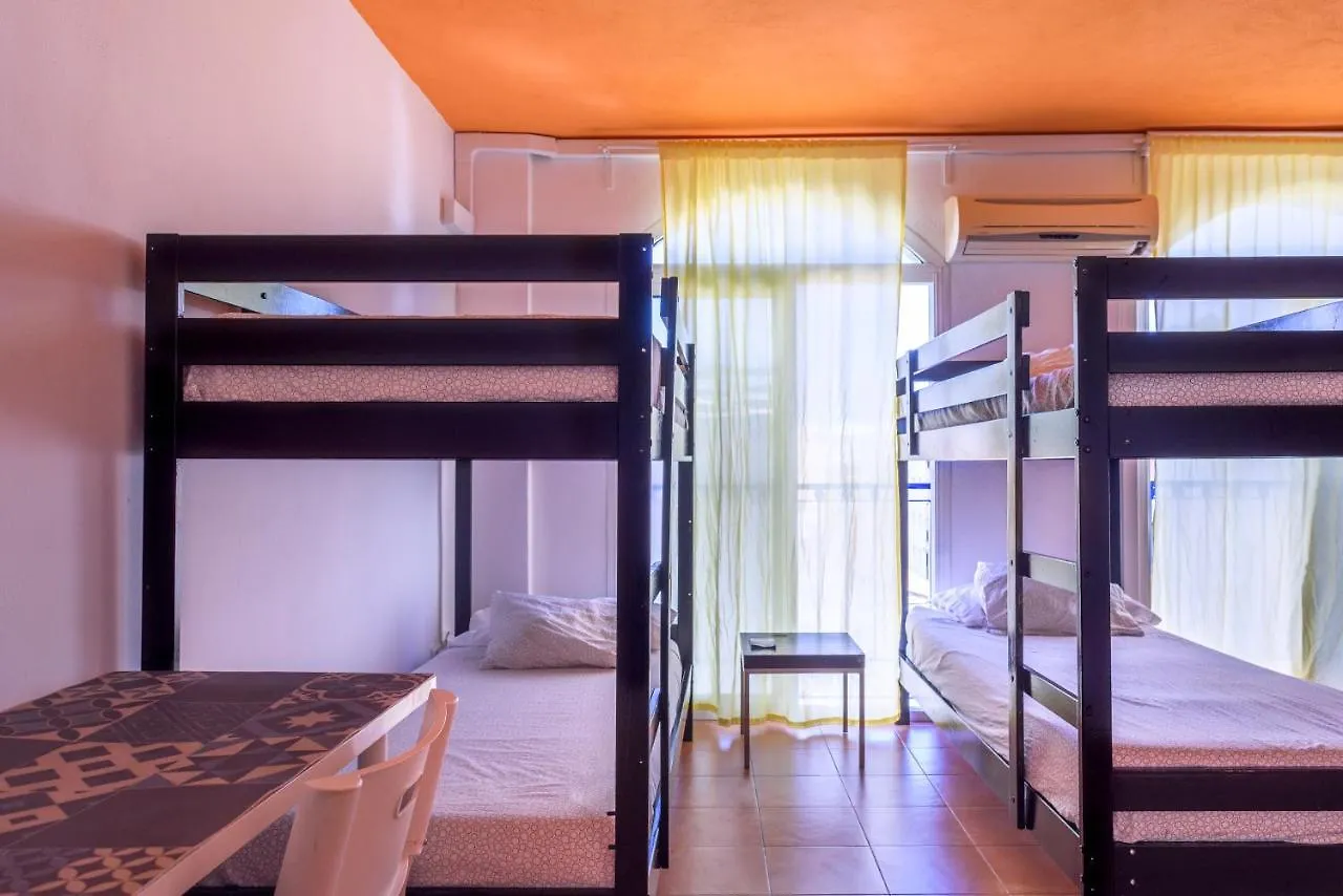 Hostel Lunalba Malaga